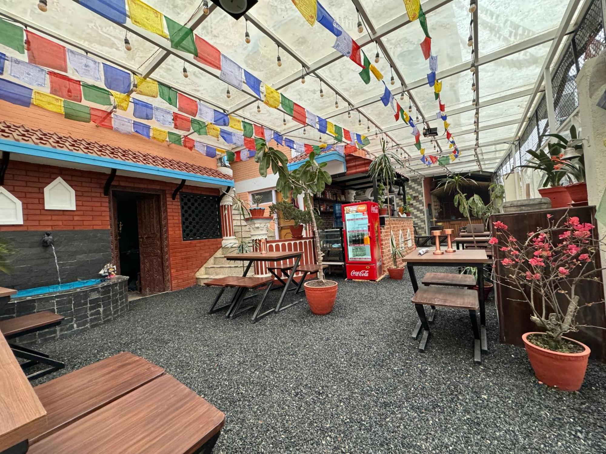 Hello Ktm Hostel Kathmandu Luaran gambar