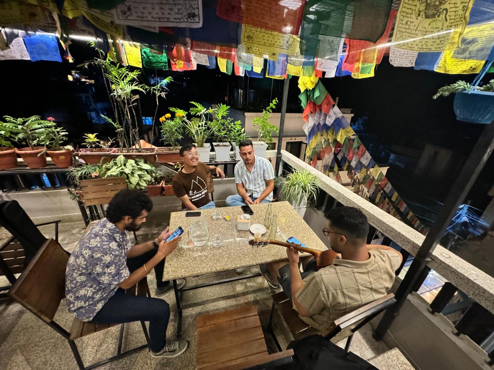 Hello Ktm Hostel Kathmandu Luaran gambar